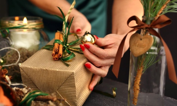 Co kupić osobie, która ma już wszystko? Nietuzinkowe prezenty do domu na święta